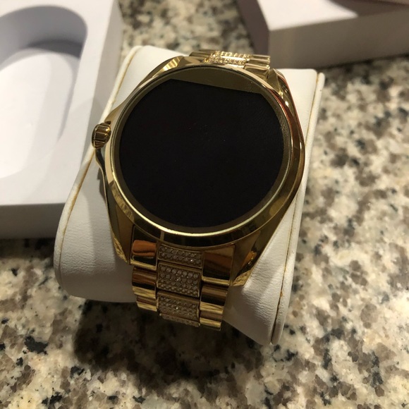 Michael Kors Access Bradshaw Smartwatch - Gold - Picture 2 of 6